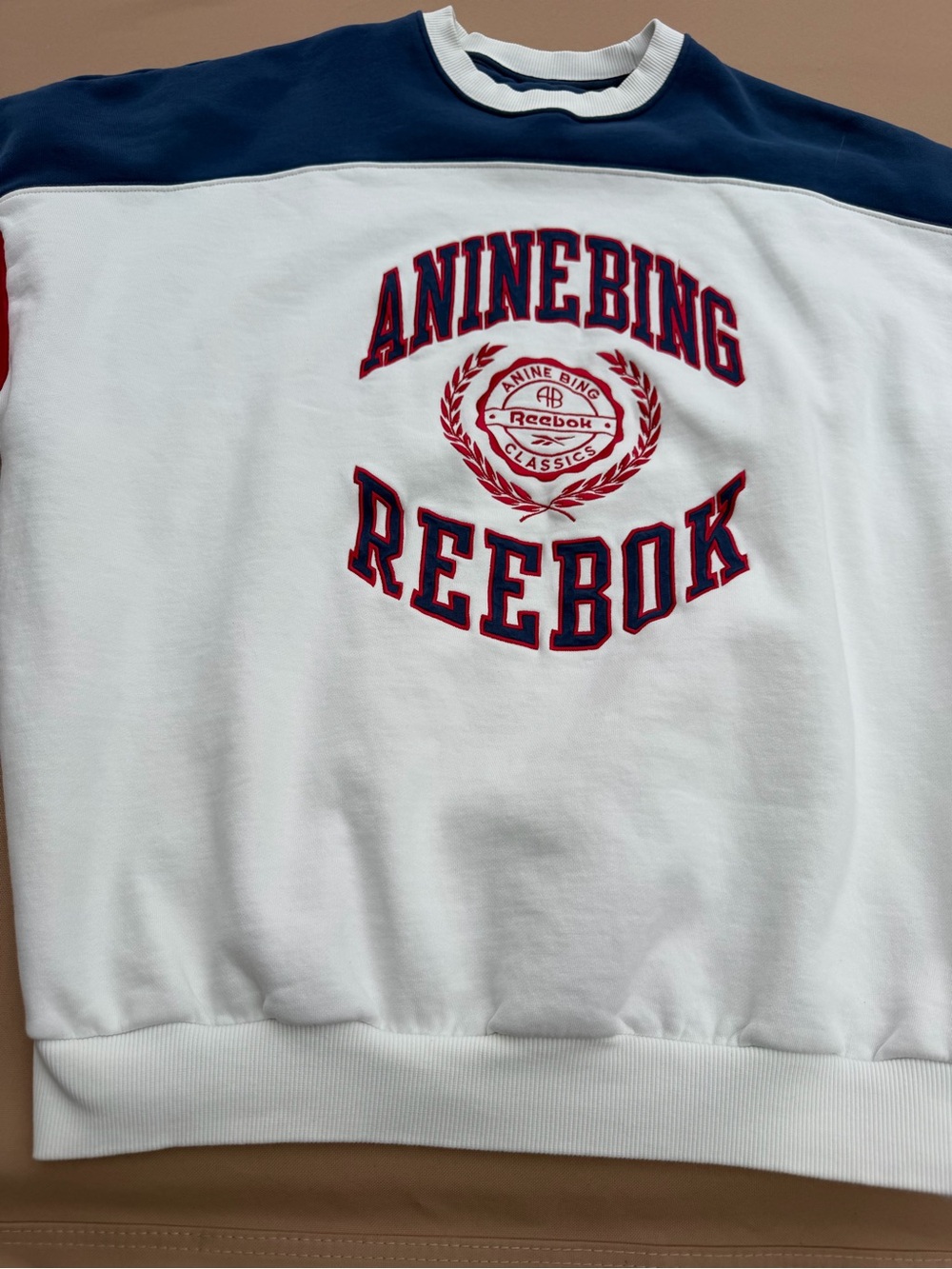 Reebok x ANINEBING White and Blue Logo Crewneck Sweater size Medium/Large - Picture 5 of 12